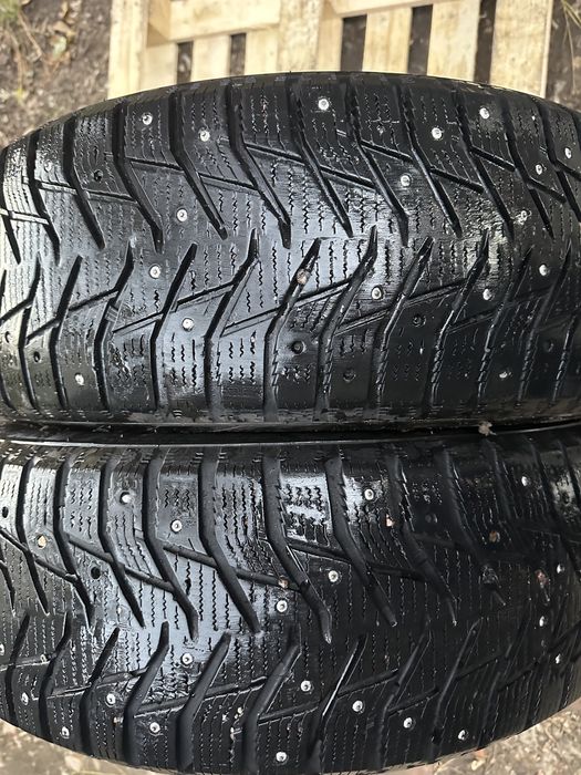 Шини зима шипована 215/60 R17