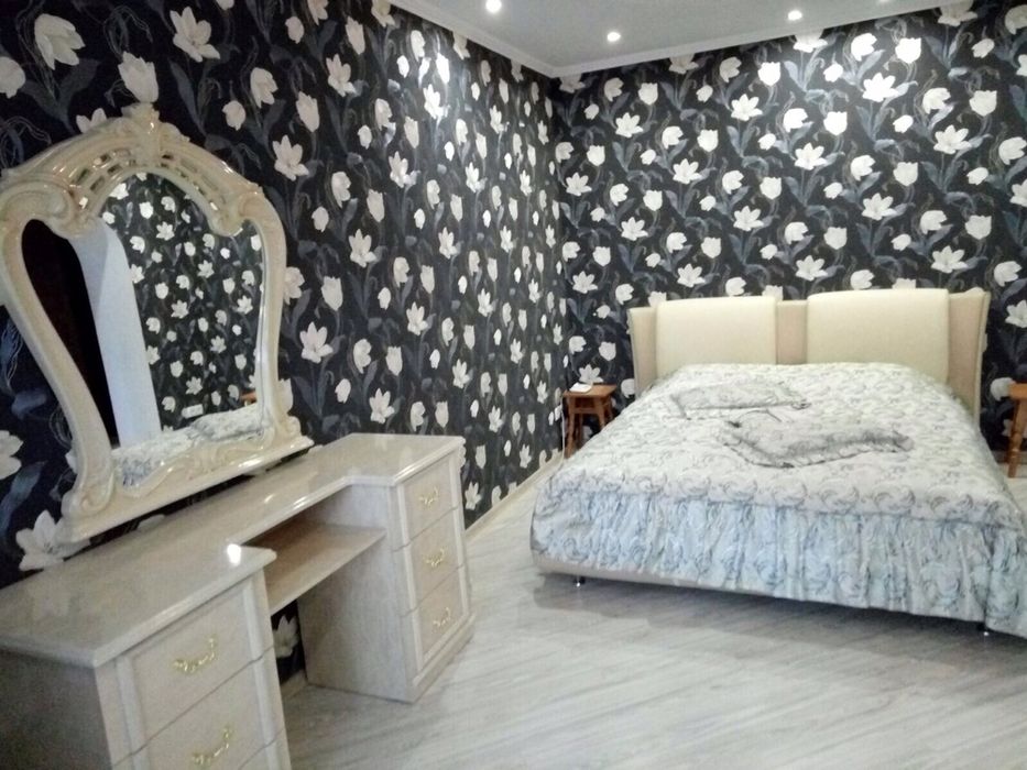 Сдам свою квартиру с евроремонтом долгосрочно,помесячно