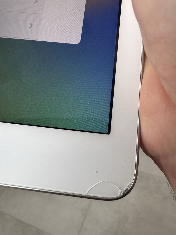iPad 5 покоління. 2017 рік. 128GB. Silver. Без обмежень