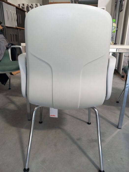 Krzesła biurowe konferencyjne