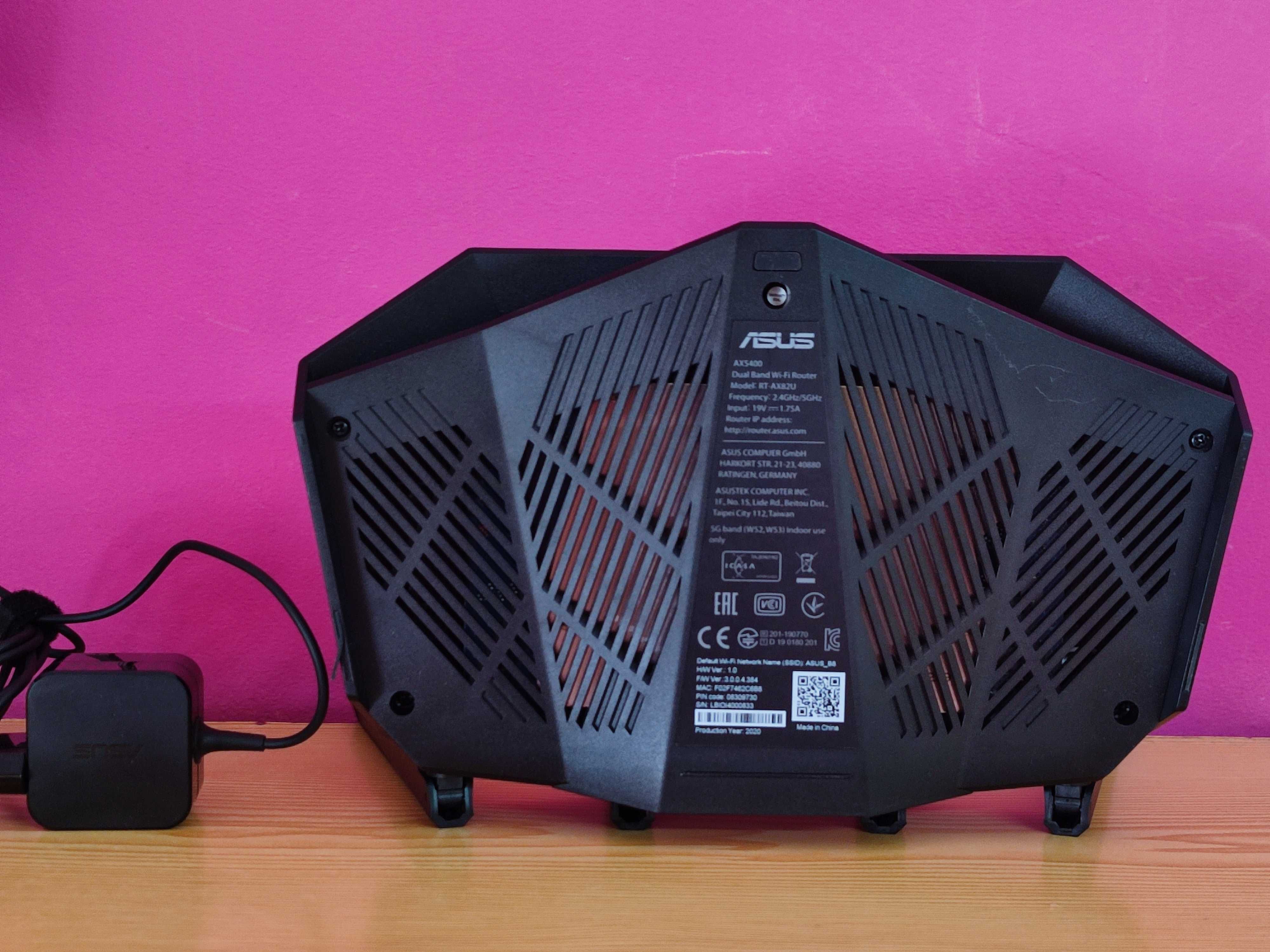 ASUS RT-AX82U AX5400 router Mesh