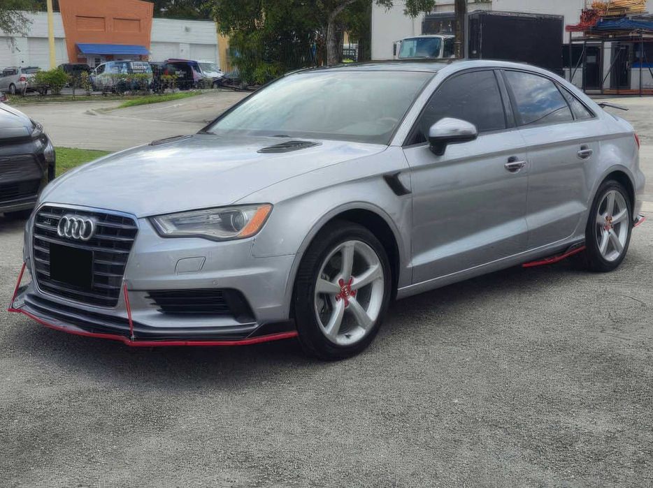 Audi A3      2015