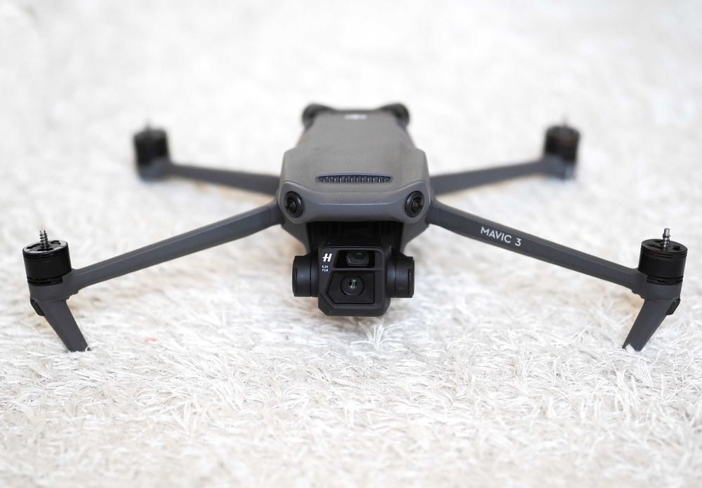dji mavic 3 мавік дрон квадрокоптер тушка пульт !!В ідеальному стані!!
