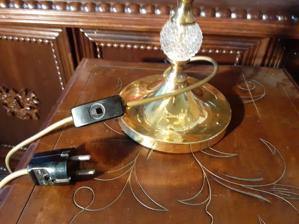 lampa nocna ANTYK stojąca mosiądz pokryty kryształem