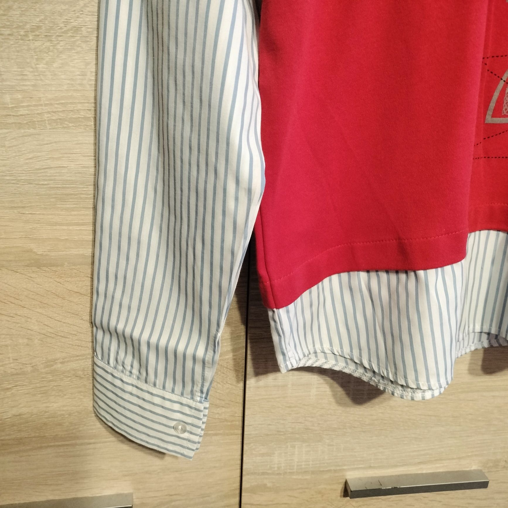 Elegancka koszulka z kołnierzem r.M