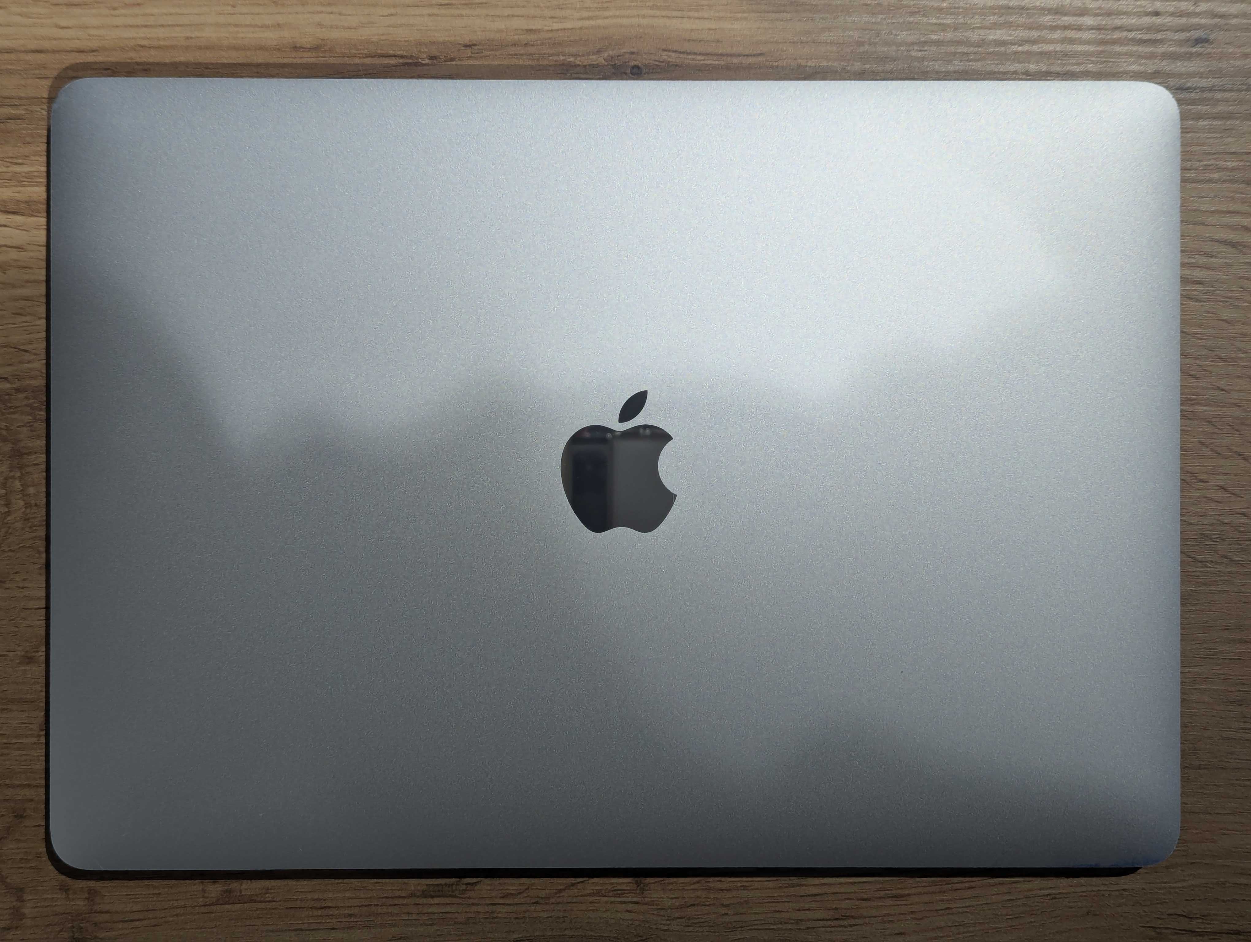 Macbook pro 13 2019 core i5 2.4ghz 16/256gb