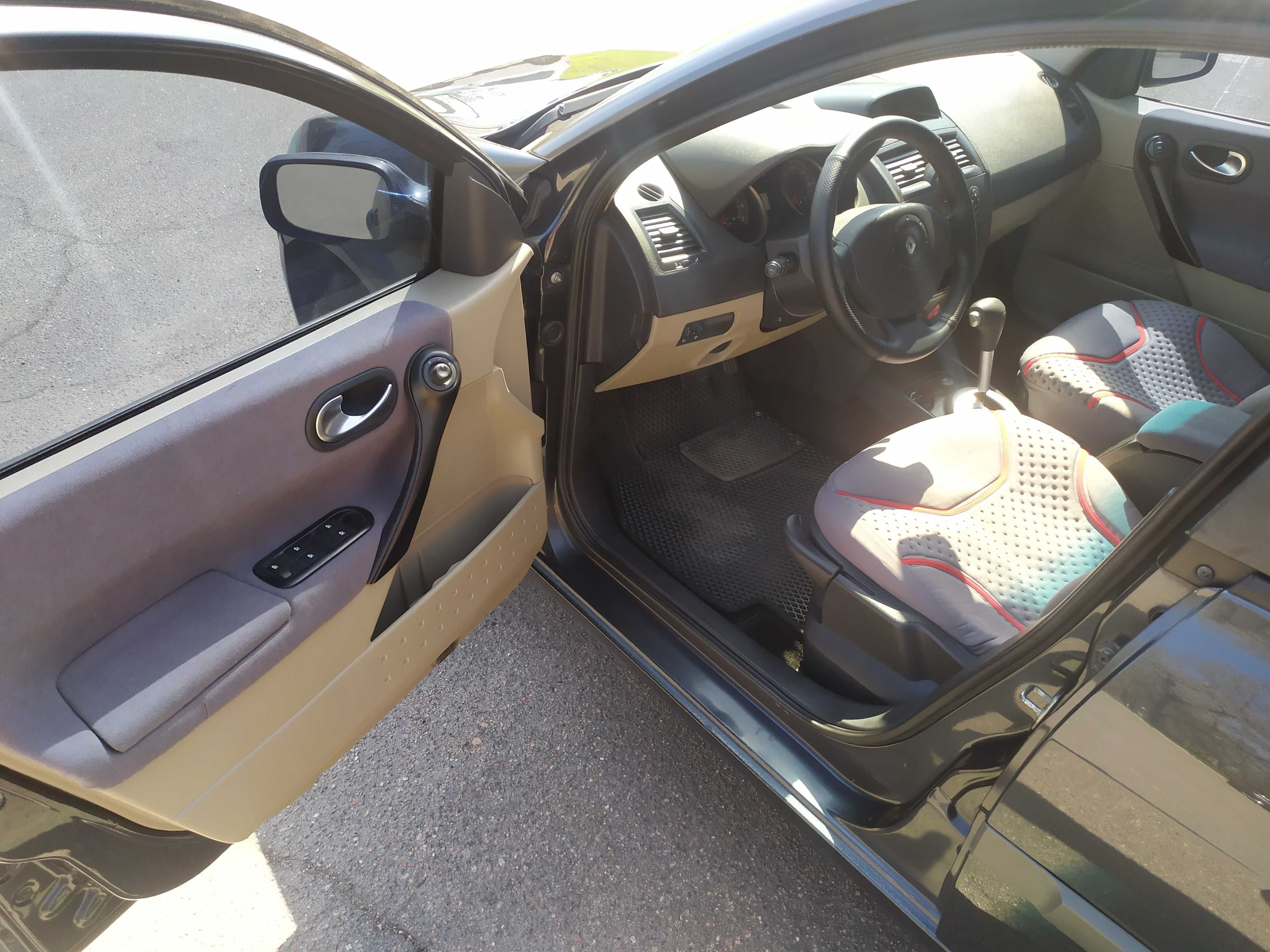 Рено Меган 1.6 автомат