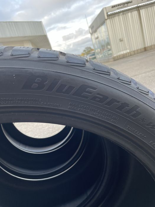 Зимова резина 275/40 R21, 315/35 R21 Yokohama Bluearth winter