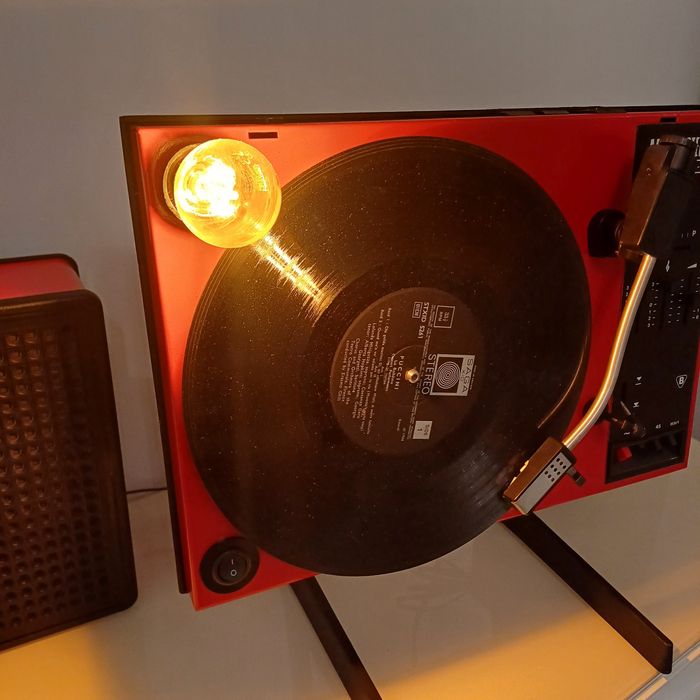 Retro-vintage dekoracja gramofon Artur