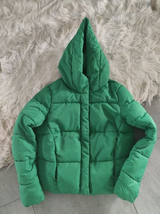 Piękna zielona kurtka pikowana puchowa