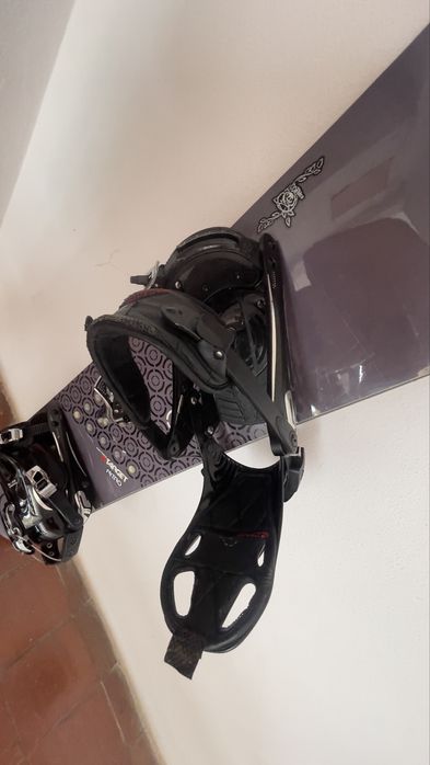 Prancha de snowboard nitro wide e ficaçoes cinch