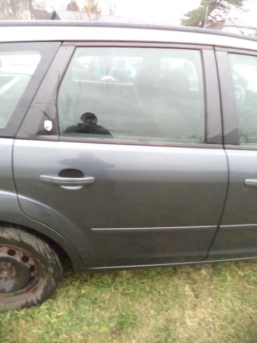 Drzwi prawy tył Ford Focus MK2 kombi kod lakieru K1