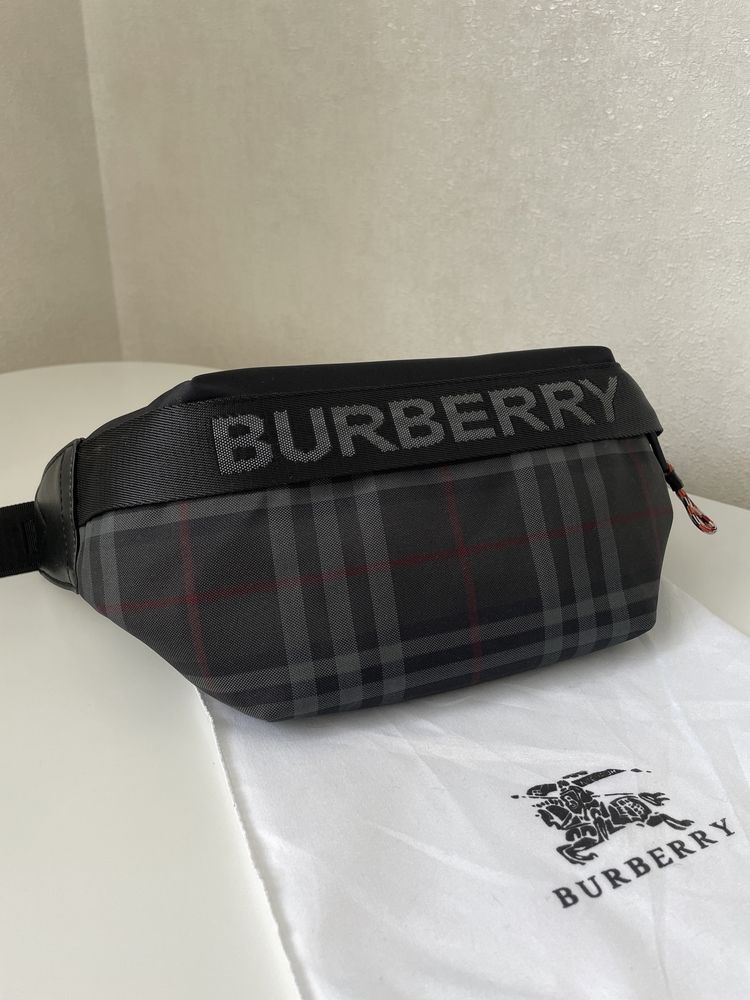 Сумка поясная, бананка Burberry