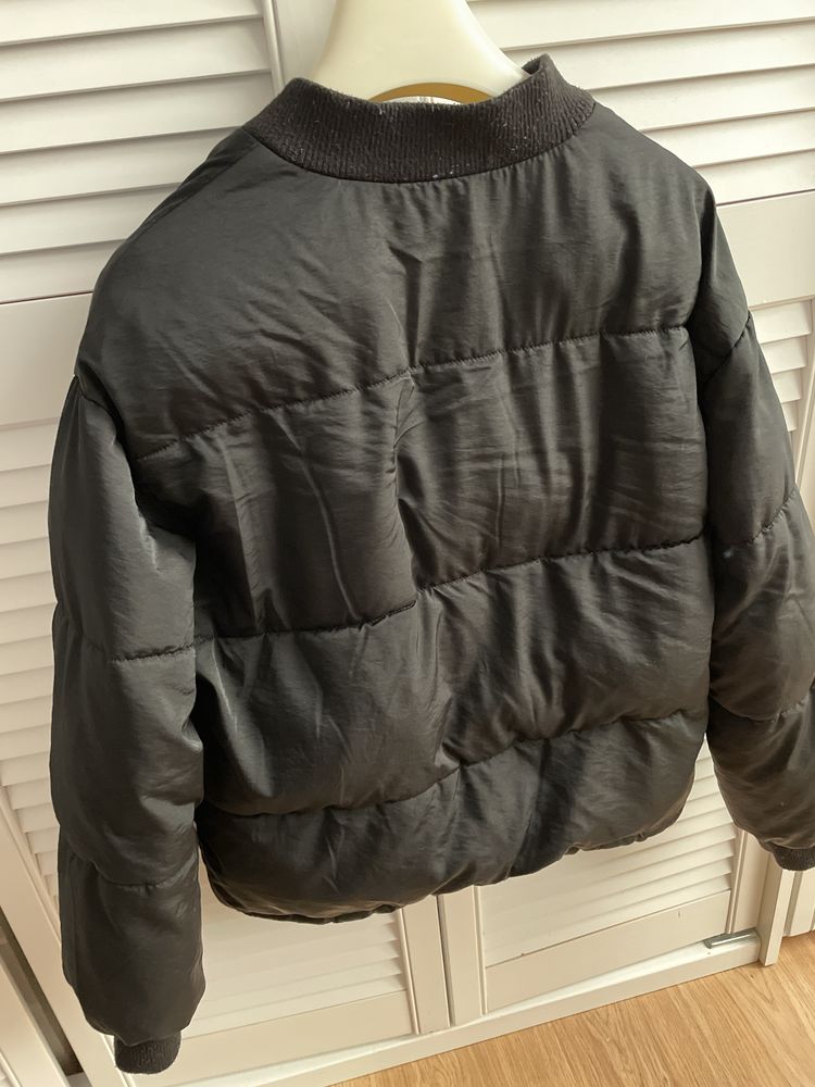 Kurtka puchowa bomberka Bershka r. XS