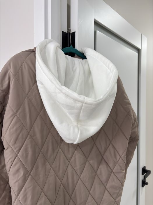 Жіноча осіння куртка