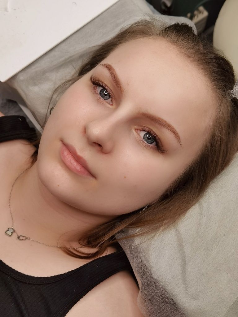 Przedłużanie rzęs / henna brwi / microblading