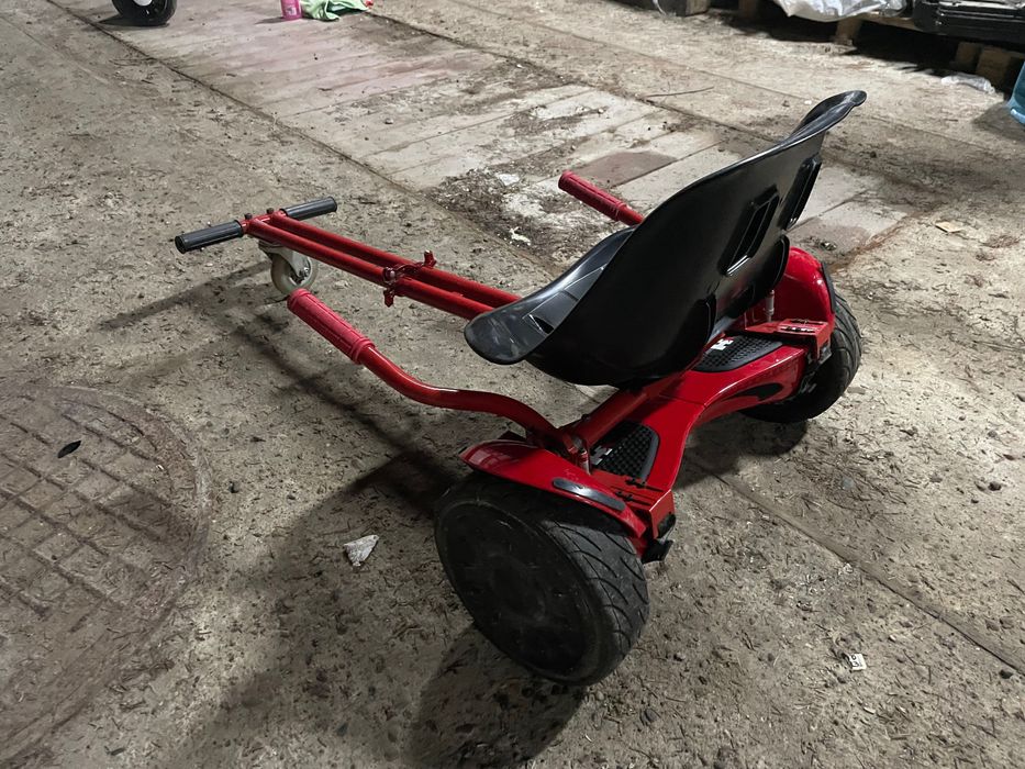 Sprzedam dwa zestawy: hoverboardy marki Ecofun z nakładkami gokartowym