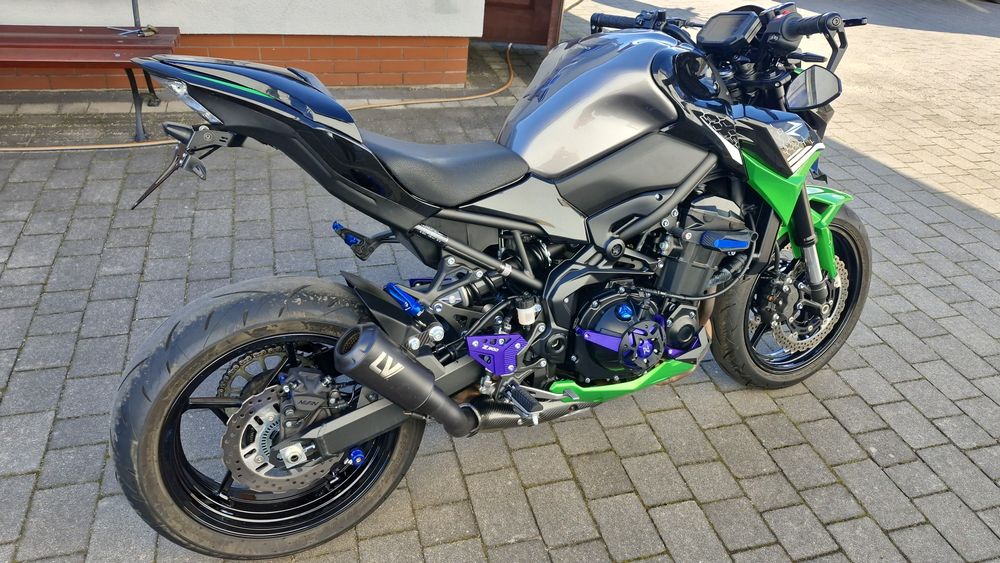 Kawasaki z 900 rok 2023