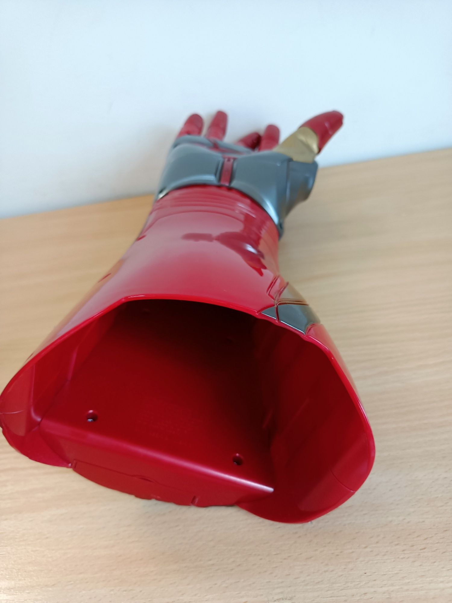 Hasbro Marvel Legends Avengers Rękawica Iron Man Nano