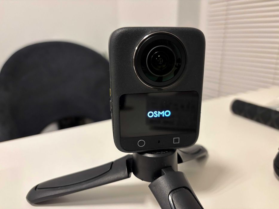Kamera DJI OSMO 360 - Selfie stick, mini statyw, ochraniacze soczewek