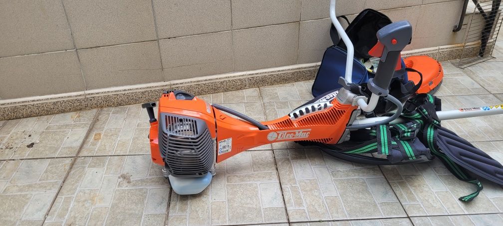 Oleo-Mac Roçadora BC550 MASTER