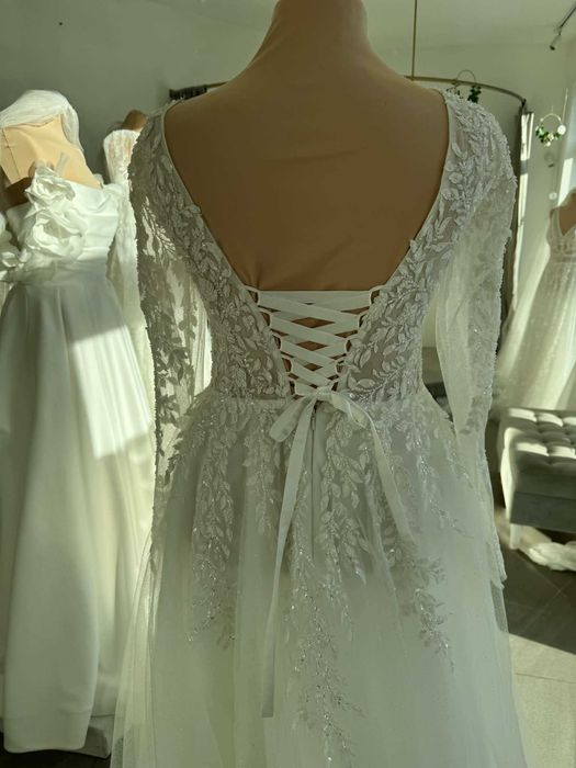 Przepiękna kobieca suknia ślubna Beata roz. 42 ivory, śmietankowa