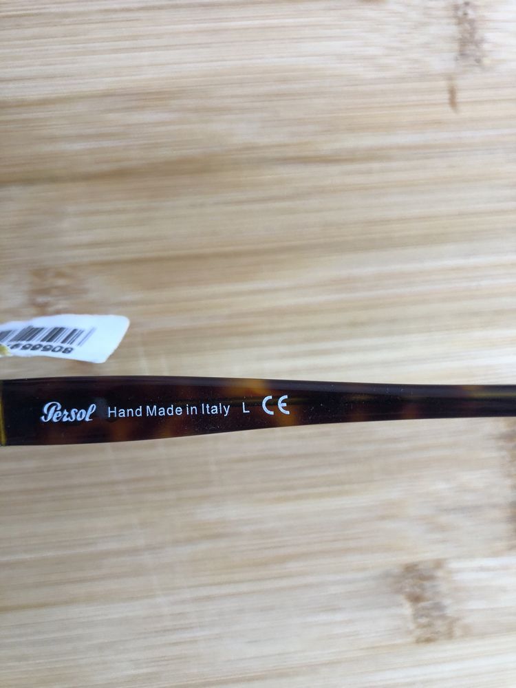 Óculos escuros Persol novos!