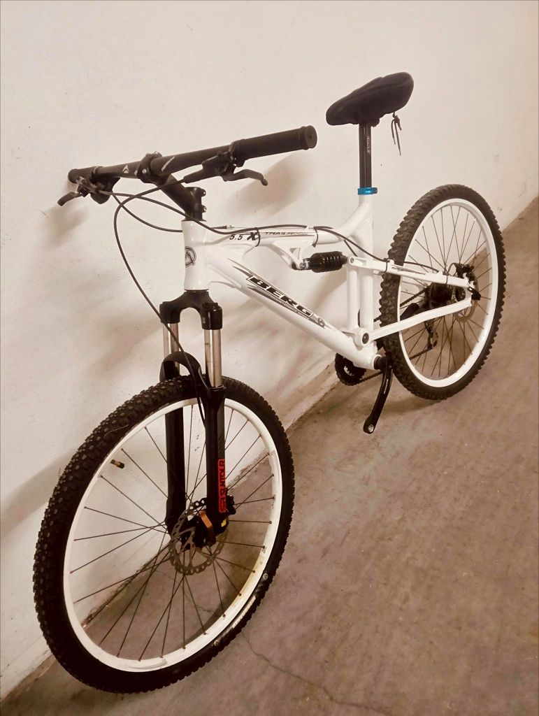 Bicicleta Btt Suspensão total Bmx