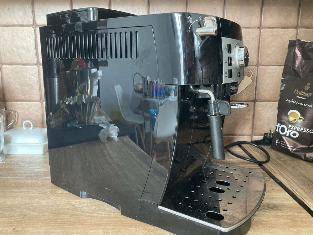 Ekspres ciśnieniowy DeLonghi Magnifica S