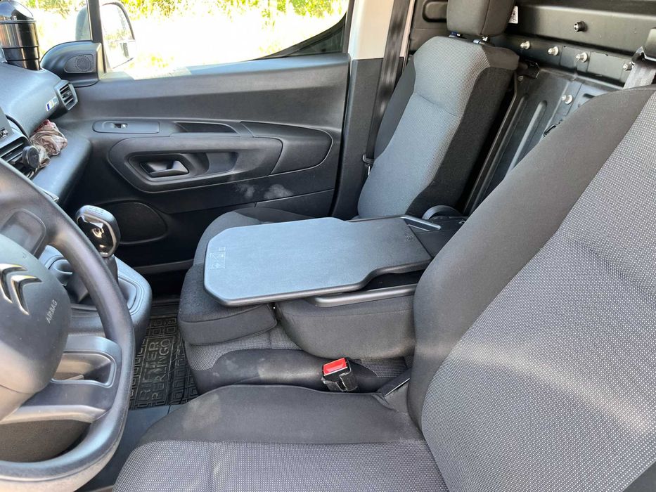 Продам свій автомобіль Citroen Berlingo 2019