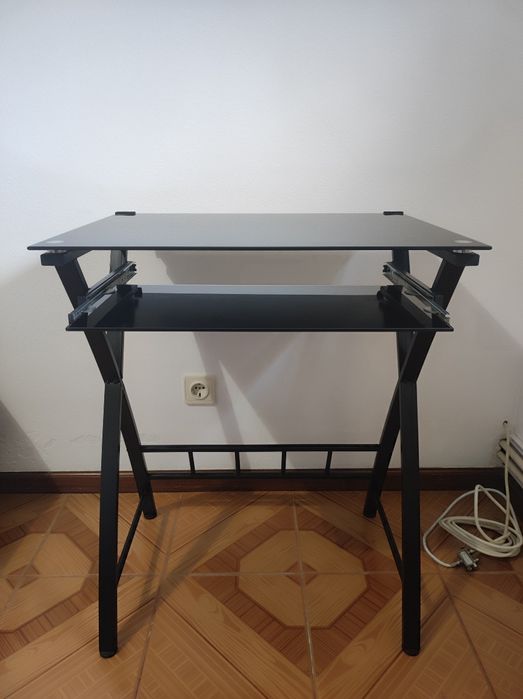 Secretária em vidro como nova