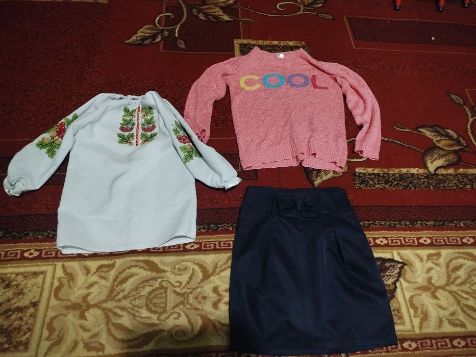 Продам дитячі речі на дівчинку 7-10 в чудовому  стані