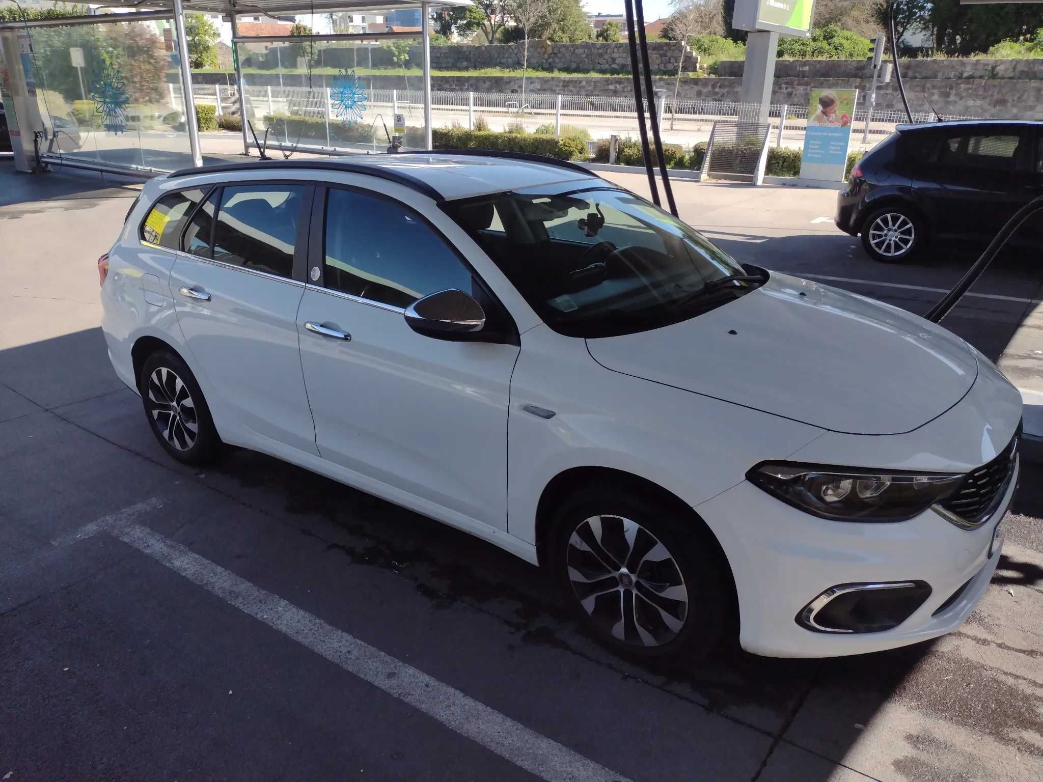 Veículo Fiat Tipo 2019. 59 mil km. Bateria e Pneus dianteiros novos.