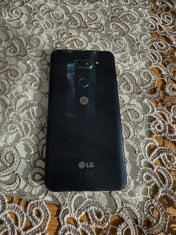 Telefon LG V30 niebieski blue