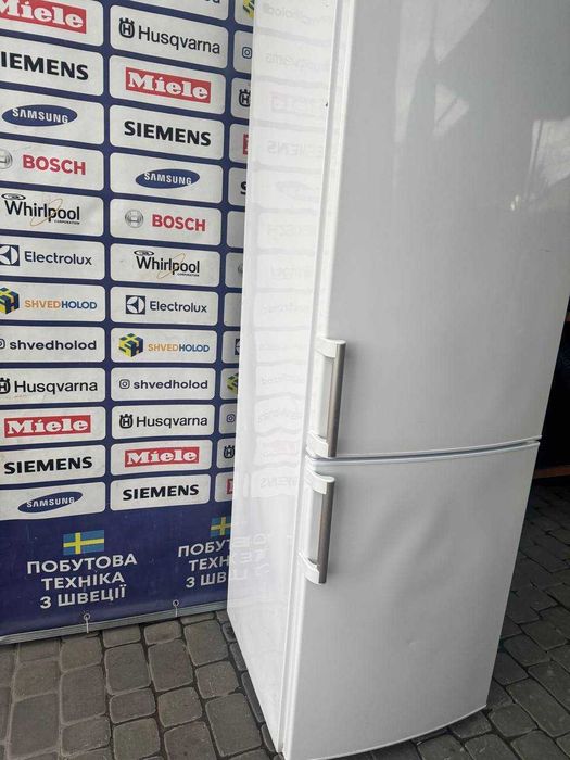 Холодильник б/в Whirpool 185см Білий Крапельний #07469