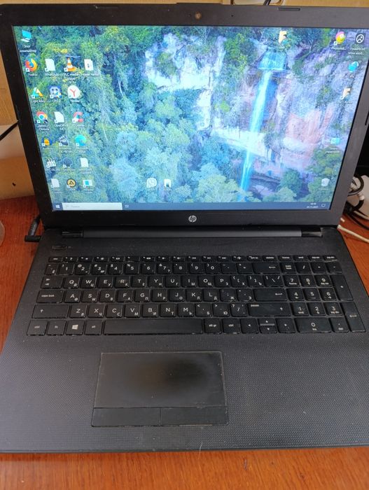 Продам ноутбук модель  HP Laptor 15-ra0xx