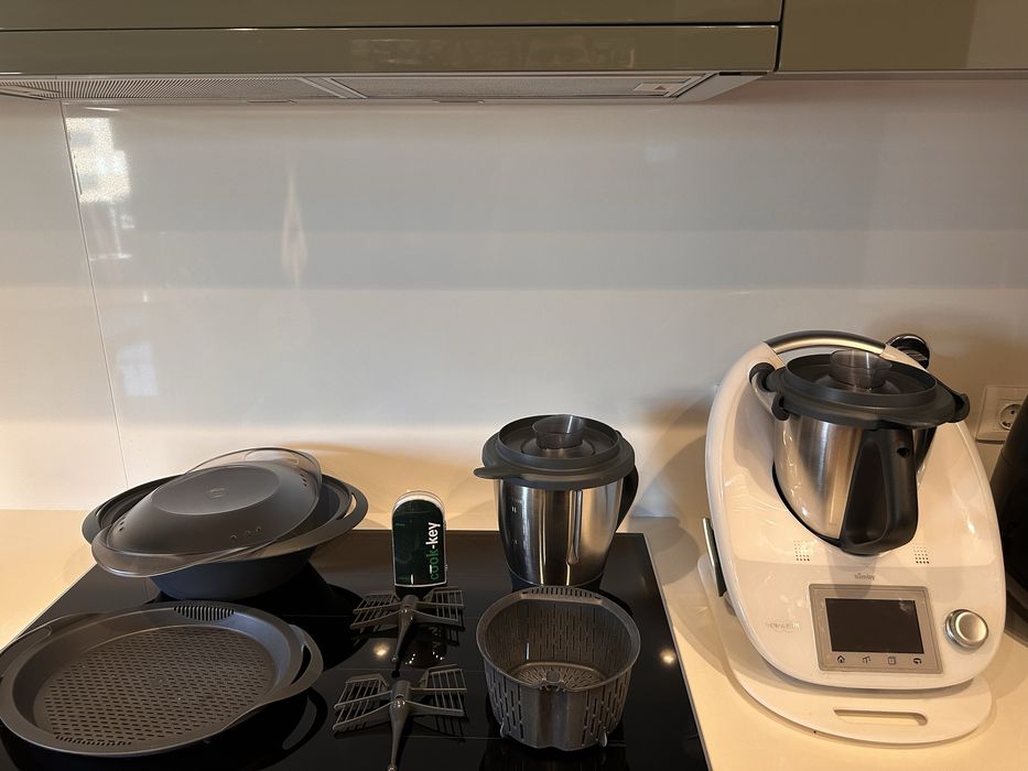 Bimby TM5 - completo com 2 copos