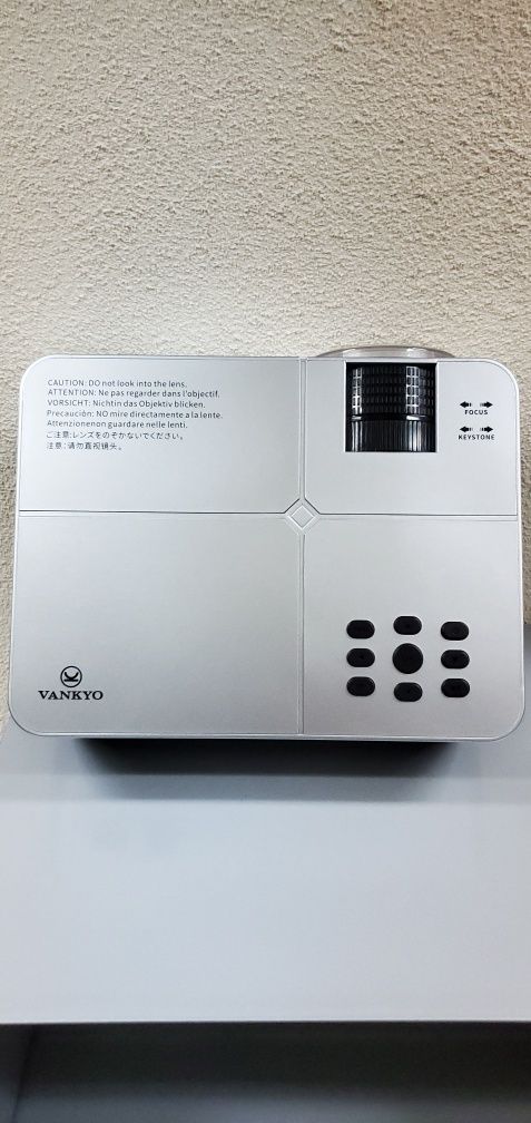 Продам проектор Vankyo Leisure 420
