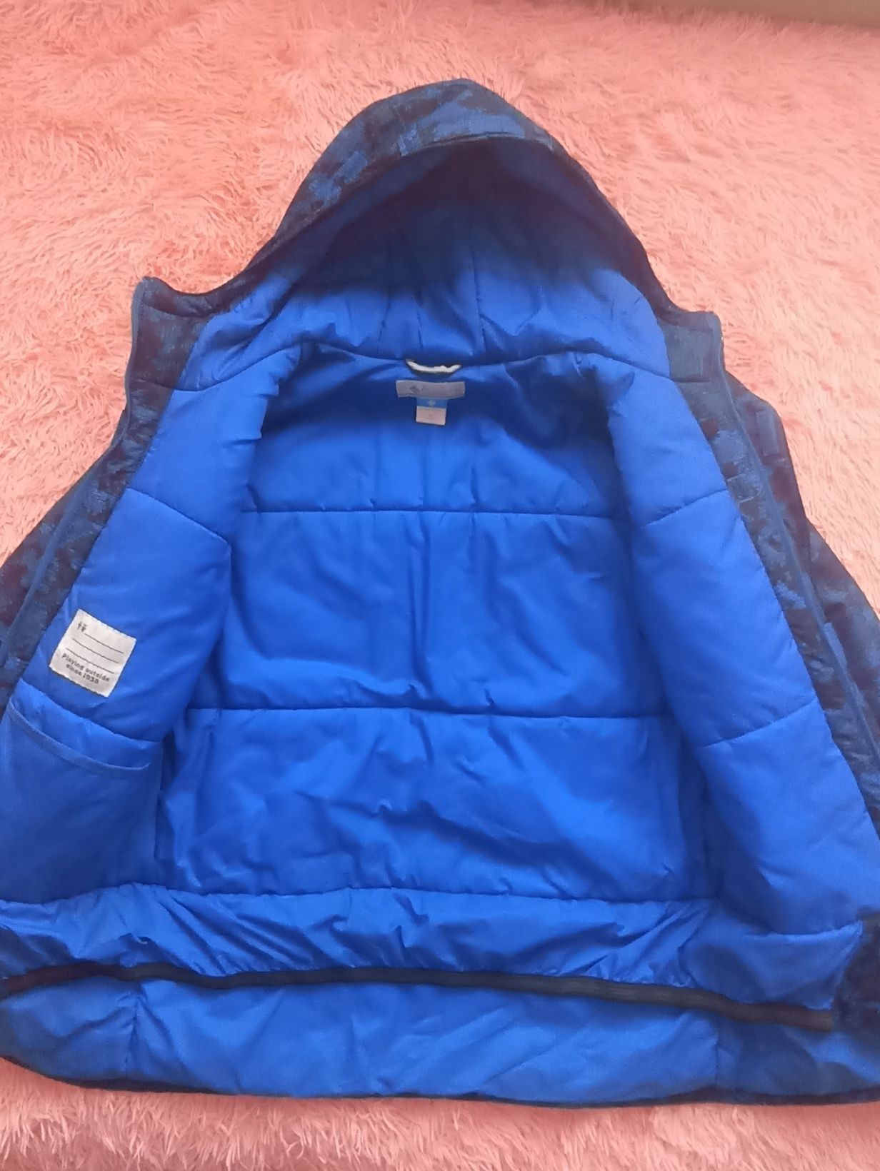 Зимова куртка Columbia, розмір XL, на вік 13-14 років.