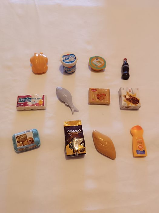 Conjunto 12 miniaturas para brincar. Artigos casa