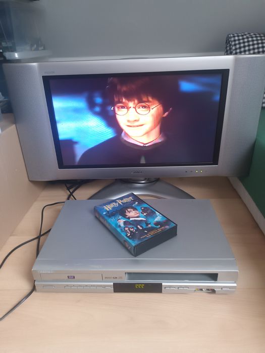 Magnetowid odtwarzacz DVD VHS combo Toshiba SD-25VLSL