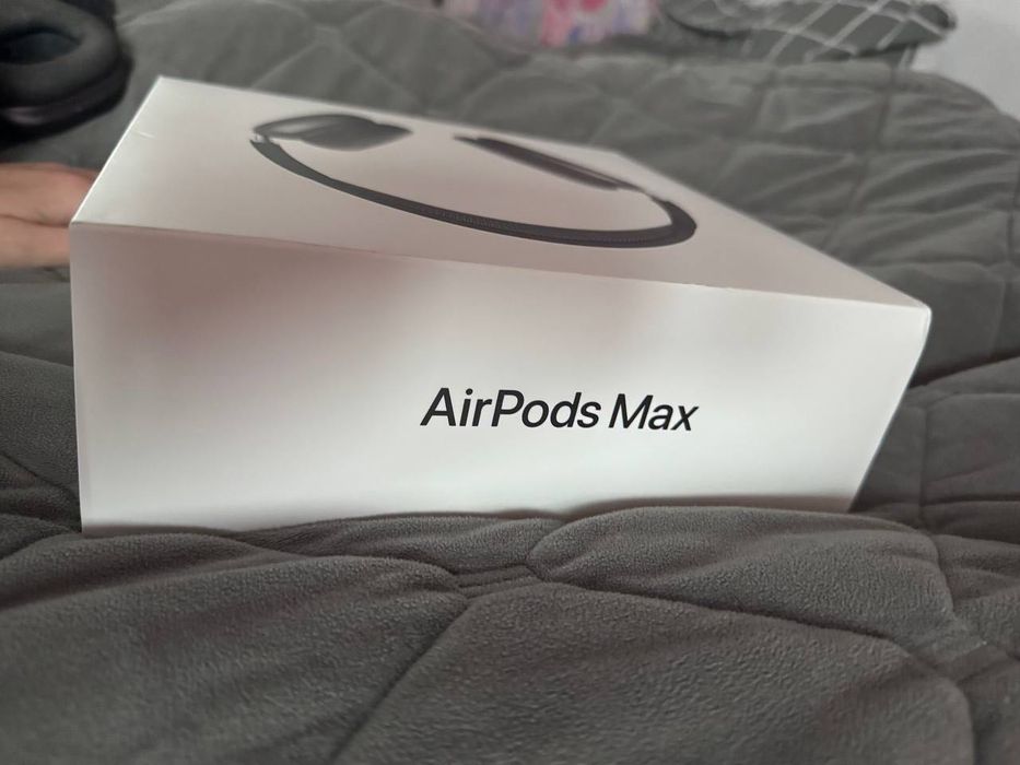 АirPods Max чорного кольору