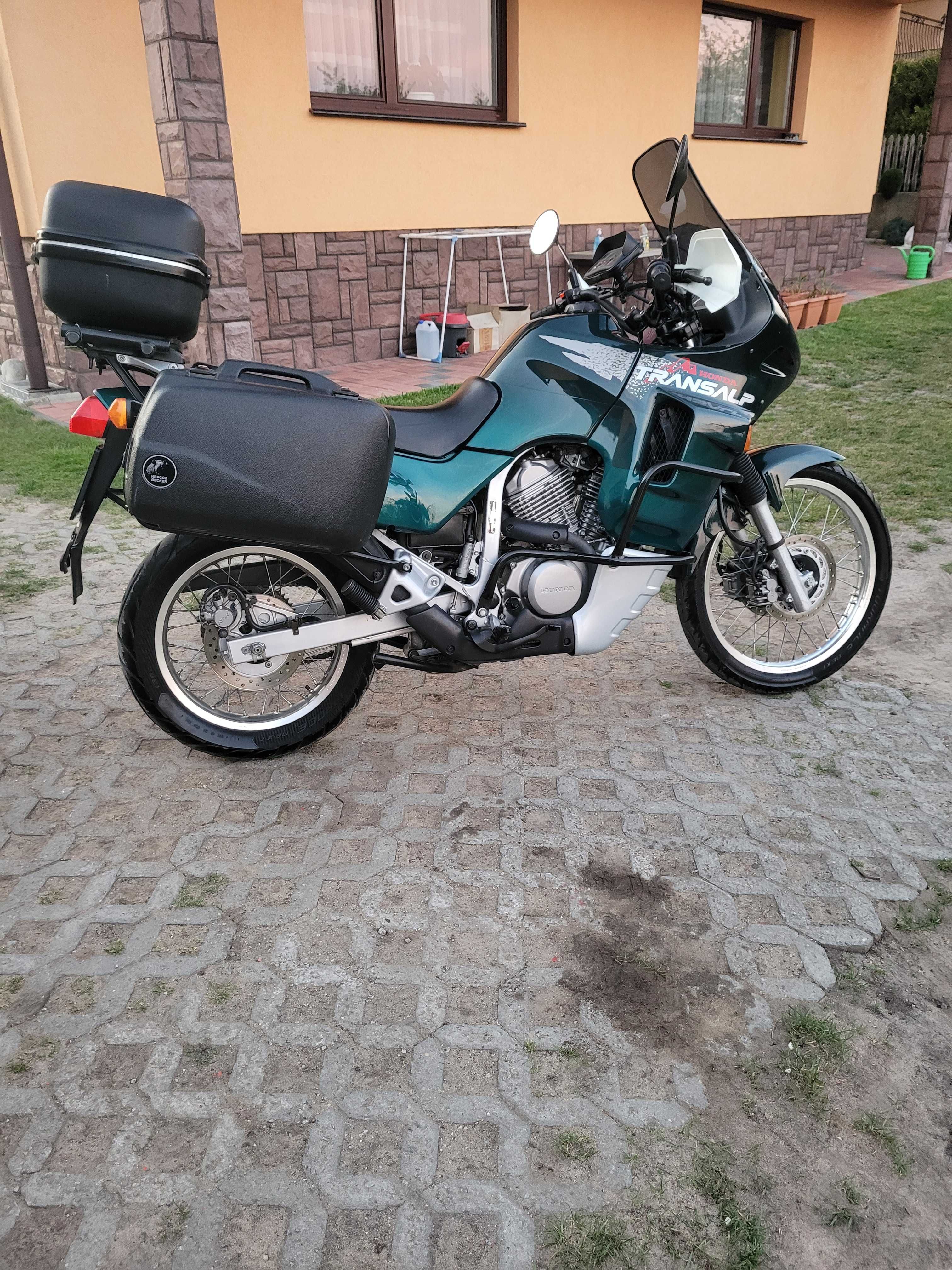 Sprzedam Honda Transalp XL600V. Stan kolekcjonerski.
