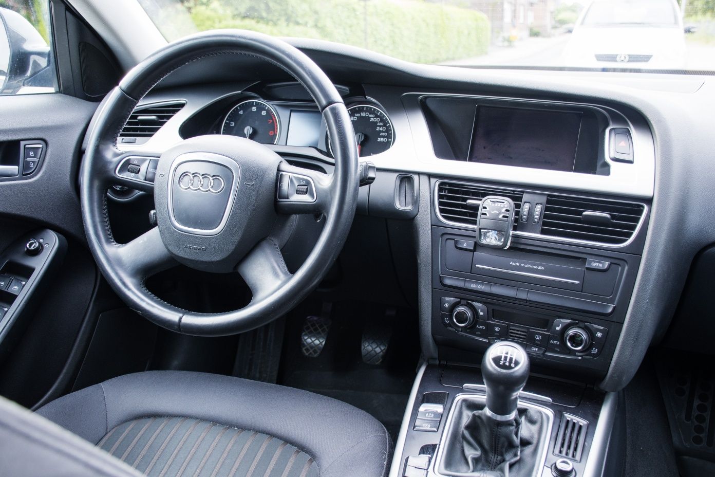 Samochód osobowy Audi A4B8 LPG