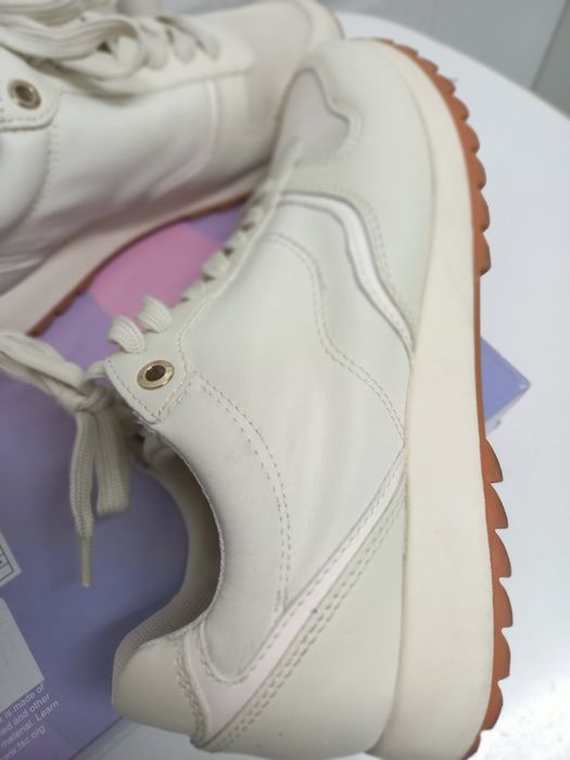 Ténis/ sapatilhas  da PARFOIS. Novos ( 38)