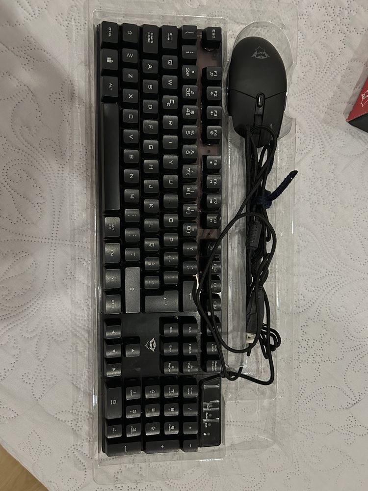 Teclado e rato gaming Trust