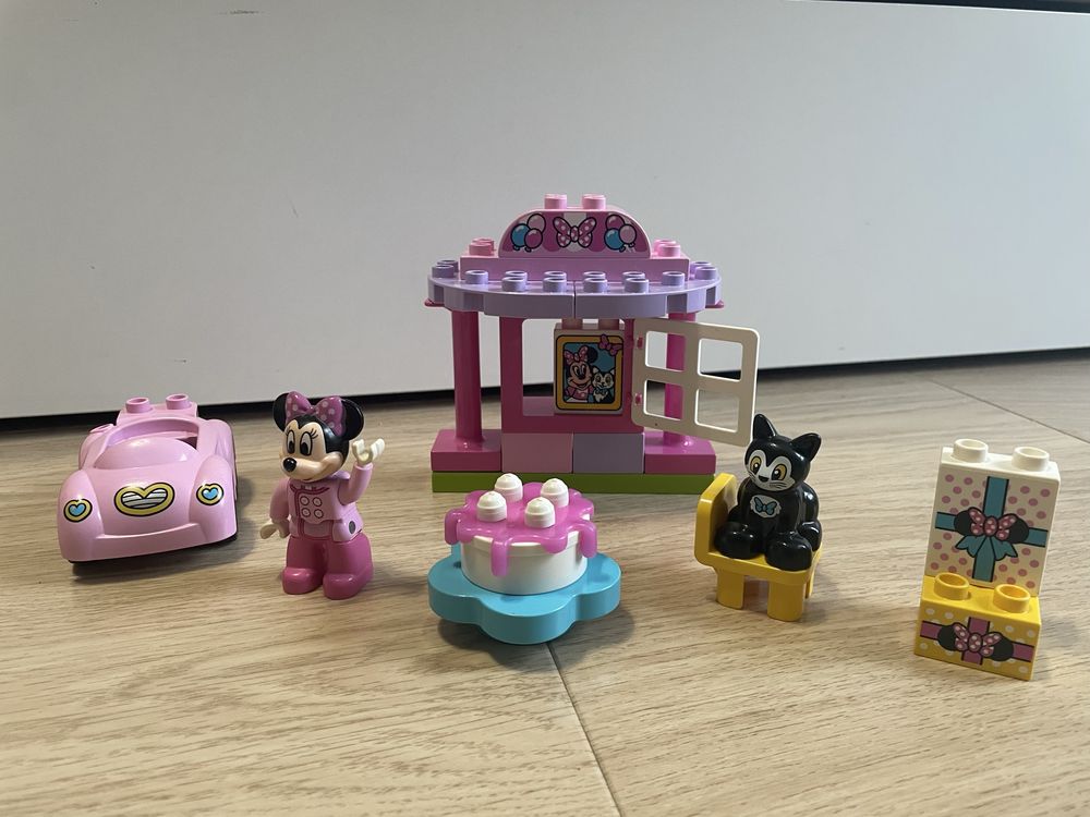 12 zestawów Lego Duplo plus luźne klocki