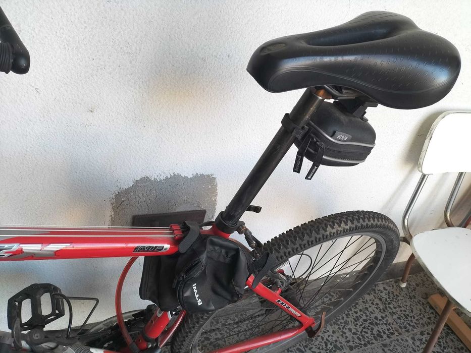 Bicicleta de estrada e montanha
