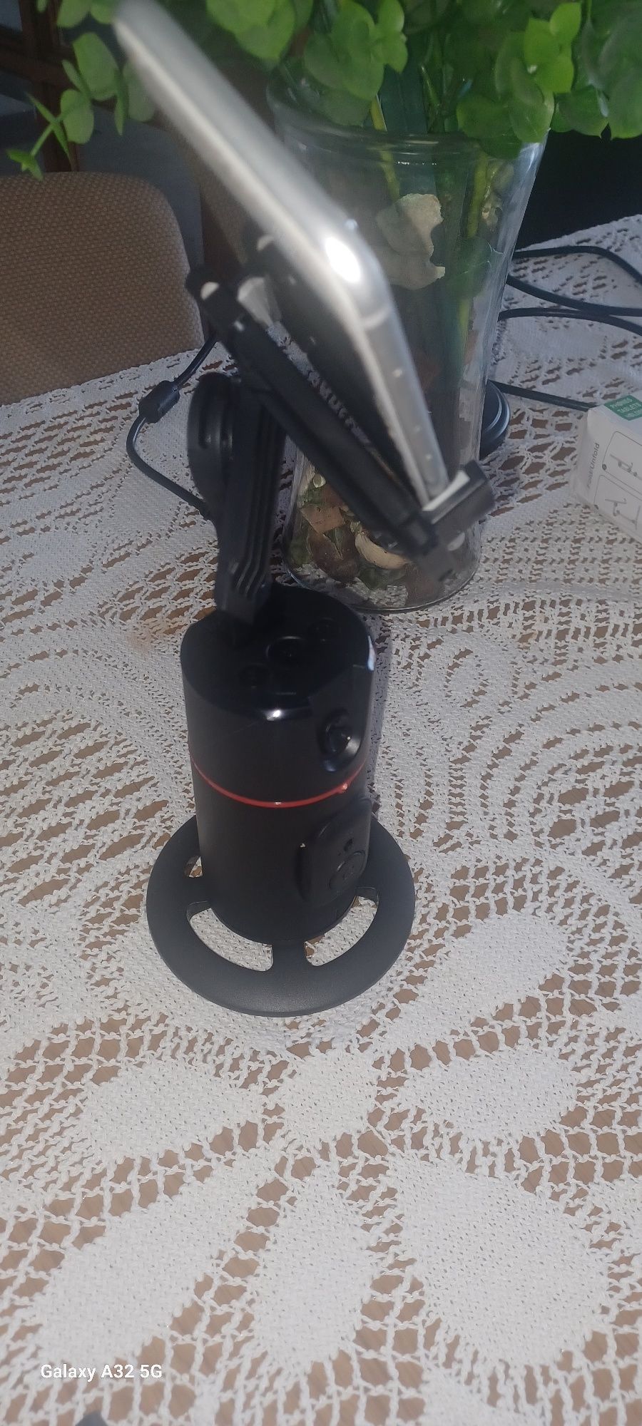 Suporte de telemóvel com restreamento automática de rosto