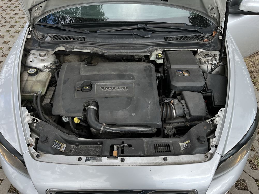 Volvo c30 1.6d витрата дізелю 4-5літрів